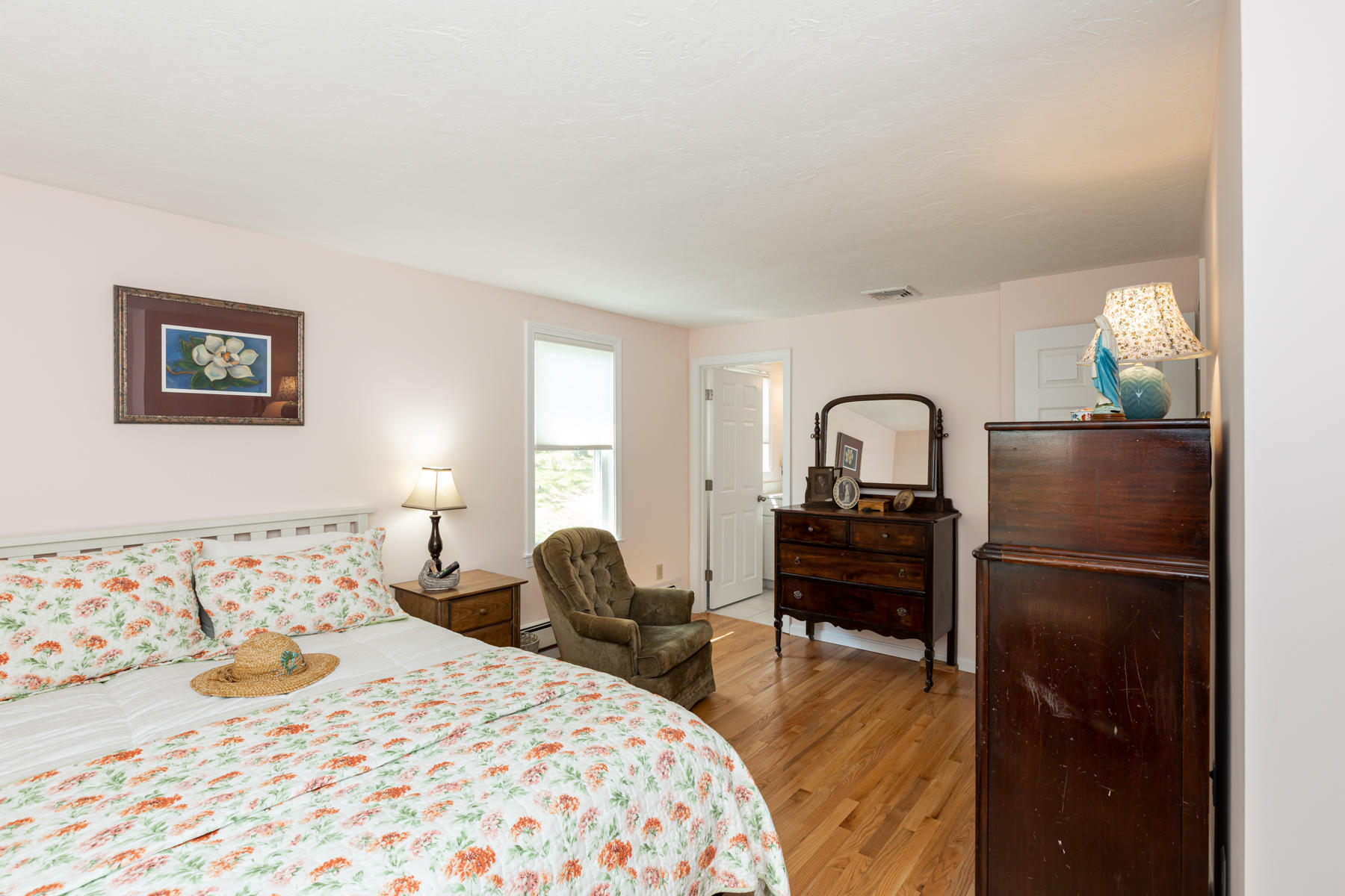 4 South Sandwich Road Mashpee, MA 02649 - Photo 41 of 58 4SouthSandwichRdMashpee-5156