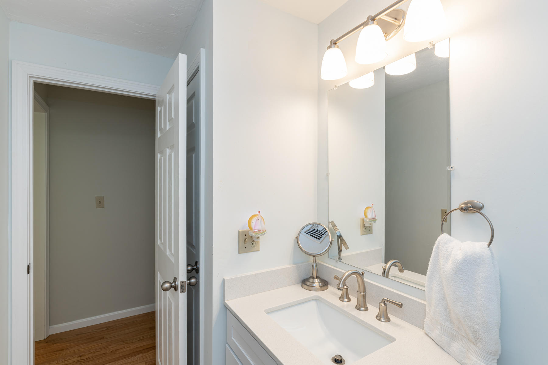 4 South Sandwich Road Mashpee, MA 02649 - Photo 46 of 58 4SouthSandwichRdMashpee-5149