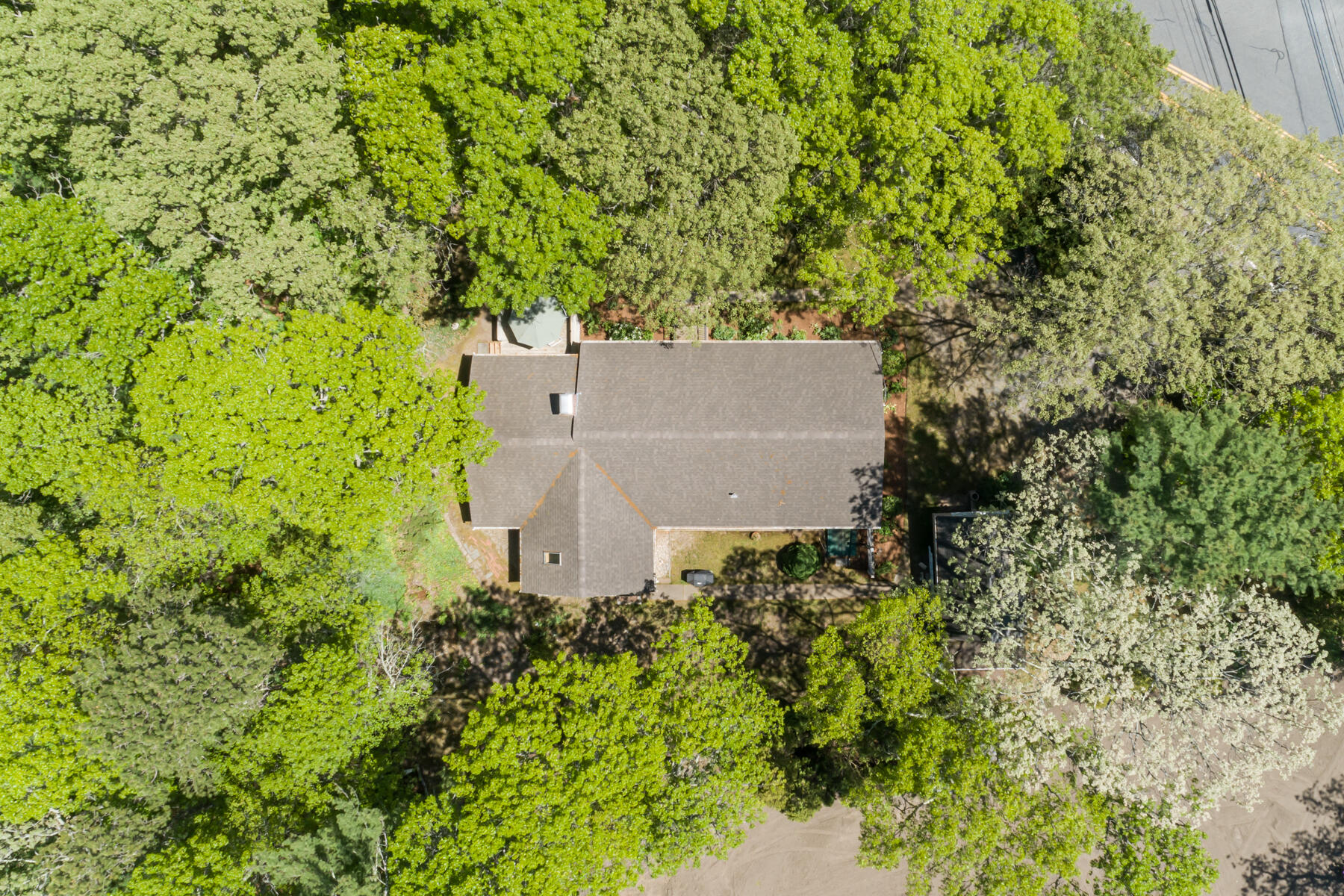 4 South Sandwich Road Mashpee, MA 02649 - Photo 5 of 58 4SouthSandwichRdMashpee-0088