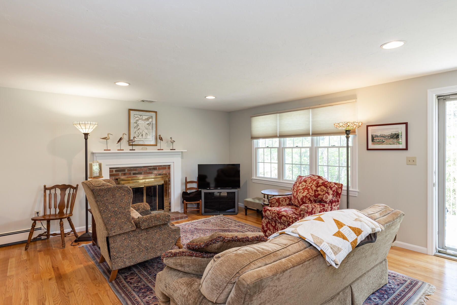 4 South Sandwich Road Mashpee, MA 02649 - Photo 8 of 58 4SouthSandwichRdMashpee-5103
