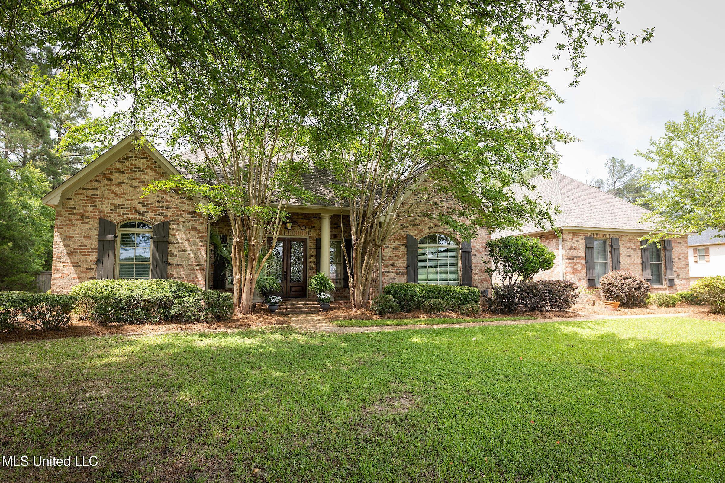 308 Pinehurst Circle Ridgeland, MS 39157 - Photo 2 of 55 CZ4A4026