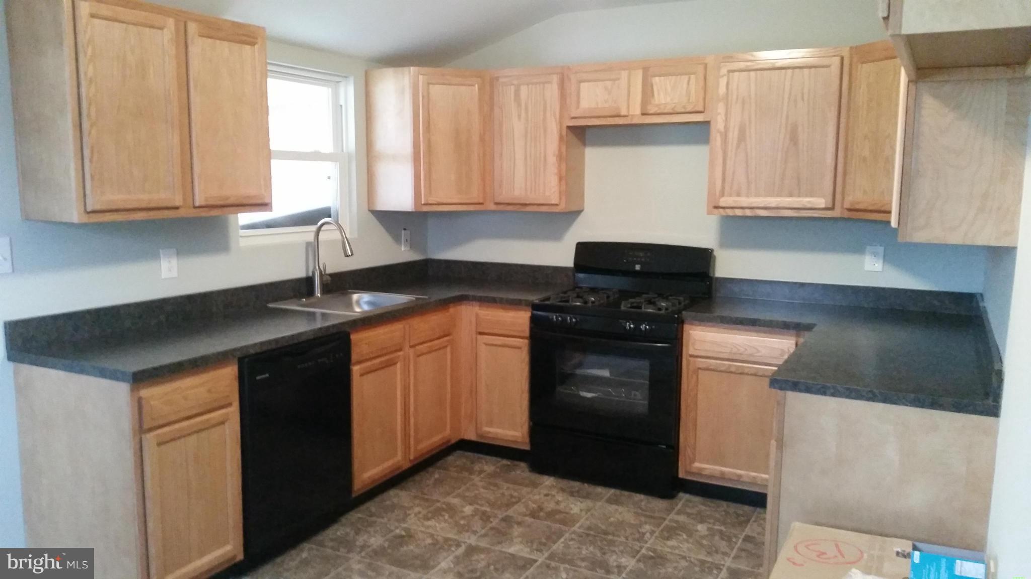 211 Spesutia Road Aberdeen, MD 21001 - Photo 5 of 18 Kitchen