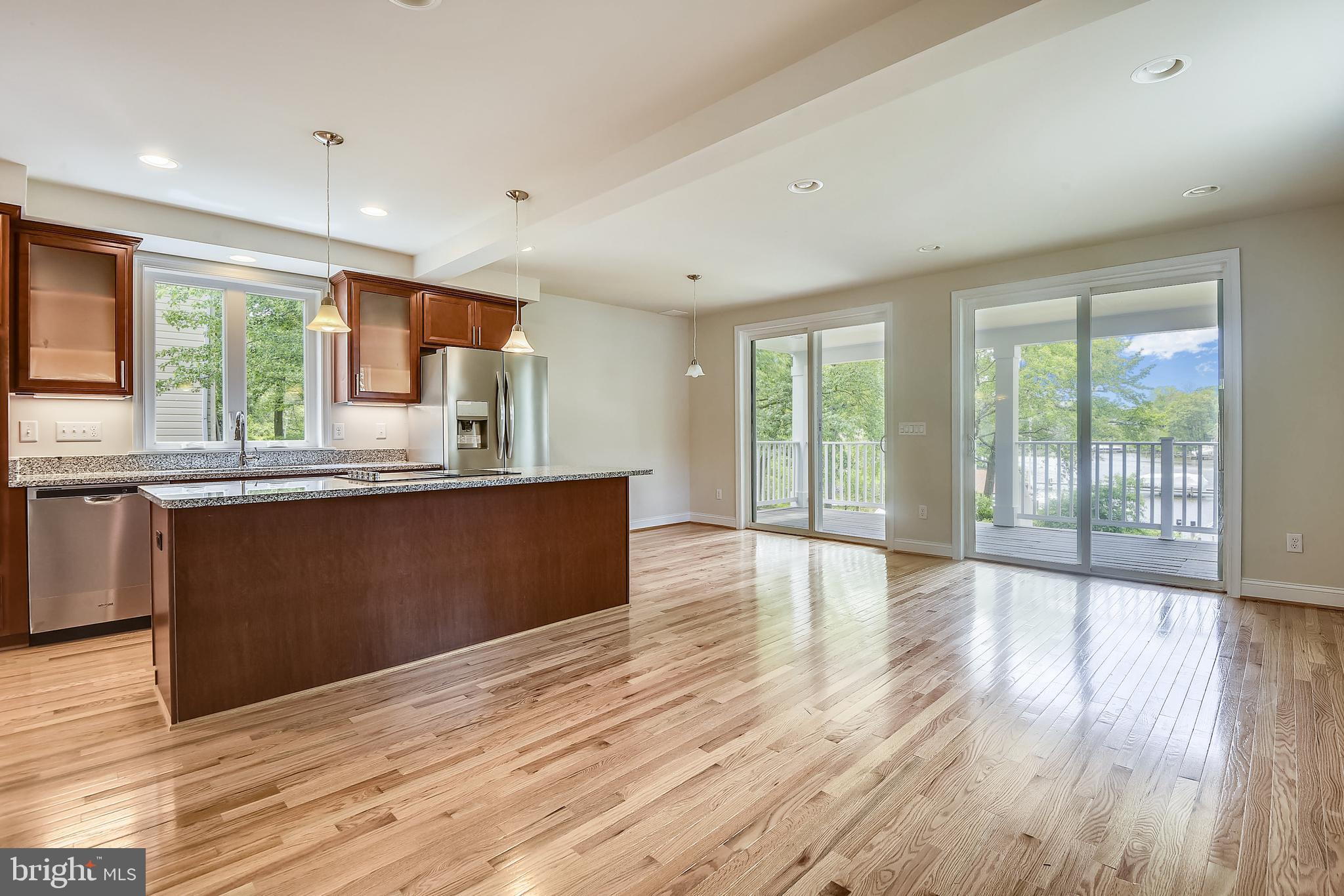 7820 Renshaw Road Pasadena, MD 21122 - Photo 23 of 76 Sliders to porch