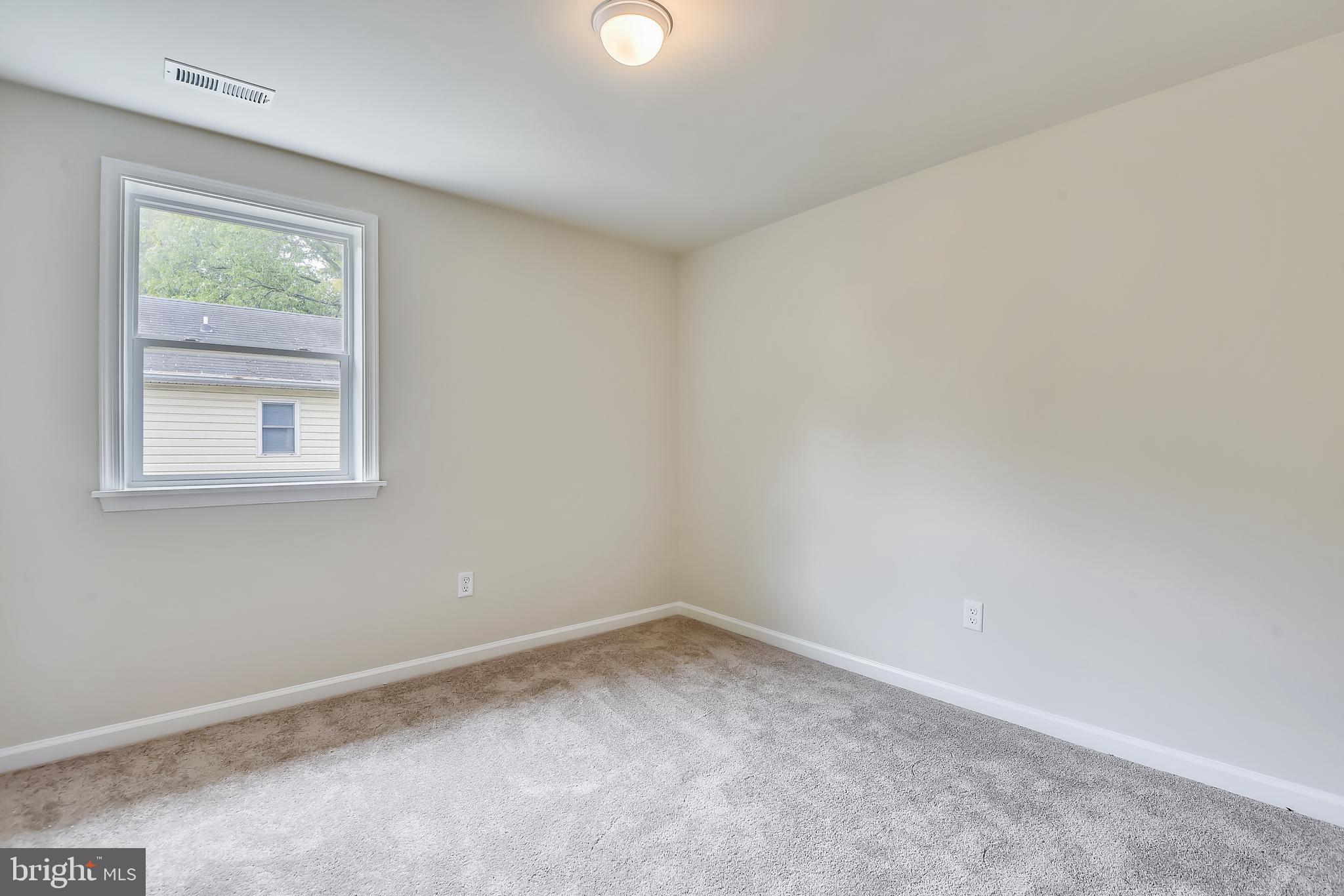 7820 Renshaw Road Pasadena, MD 21122 - Photo 37 of 76 4th bedroom