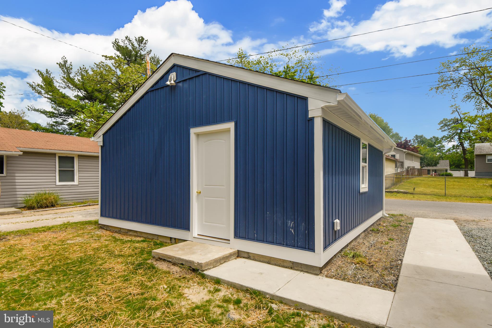 7820 Renshaw Road Pasadena, MD 21122 - Photo 57 of 76 Rear entrance to garage