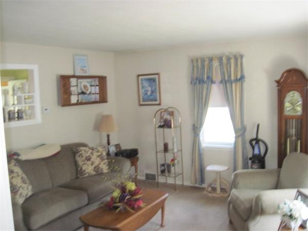 52 Northgate Road Northborough, MA 01532 - Photo 5 of 8 Gallery Image 5