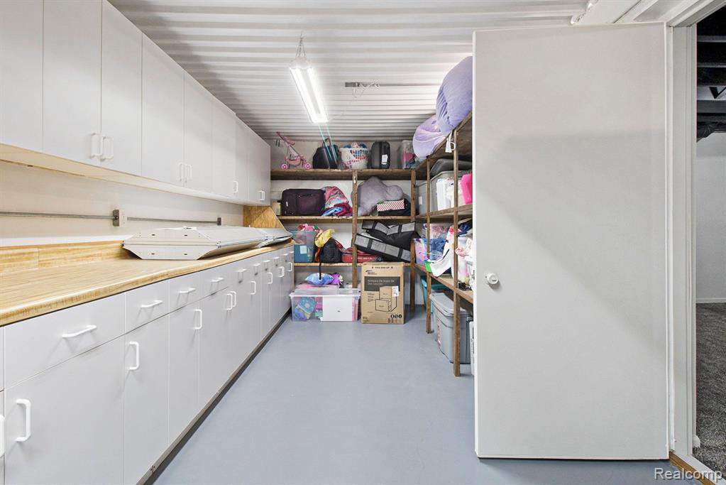 117 Martindale Road Milford, MI 48381 - Photo 35 of 42 Gallery Image 35