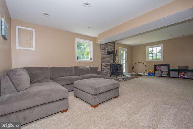10911 Rawley Road New Market, MD 21774 - Photo 16 of 23 Family Room