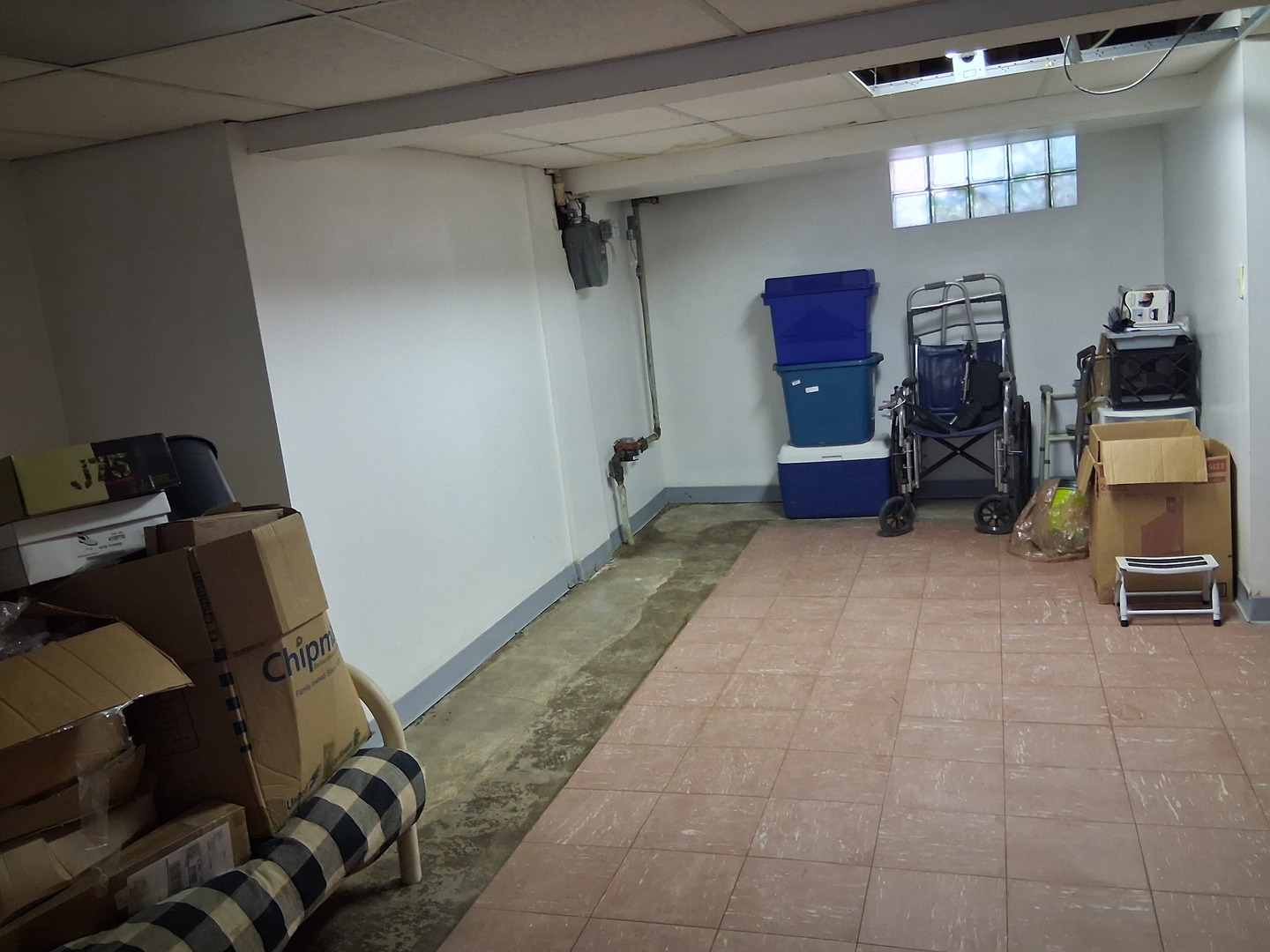 10557 South Racine Avenue Chicago, IL 60643 - Photo 20 of 20 a room with furniture and gym equipment