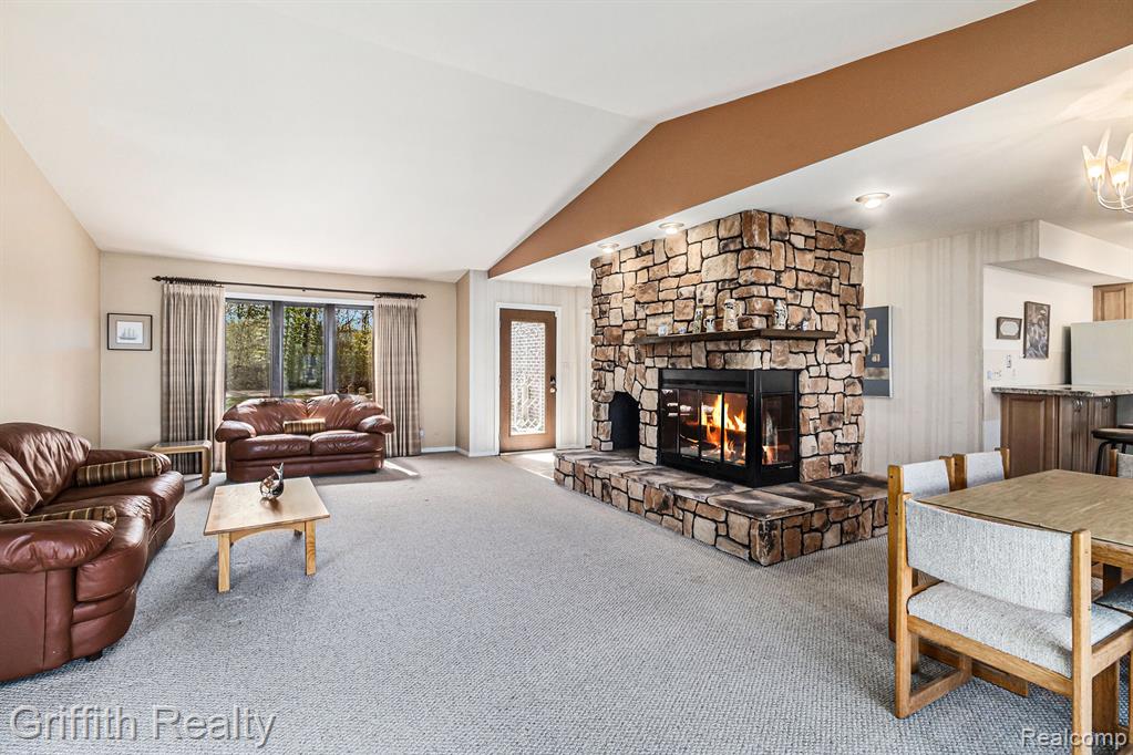 8570 Riverside Drive Brighton, MI 48116 - Photo 10 of 30 Gallery Image 10