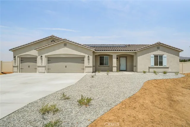 $558,900 | 14811 Indigo Street, Apple Valley, CA 92307