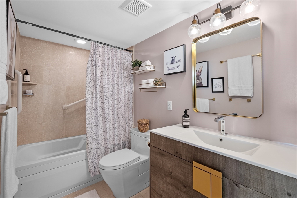 1731 Beacon Street, Unit 721 Brookline, MA 02445 - Photo 15 of 33