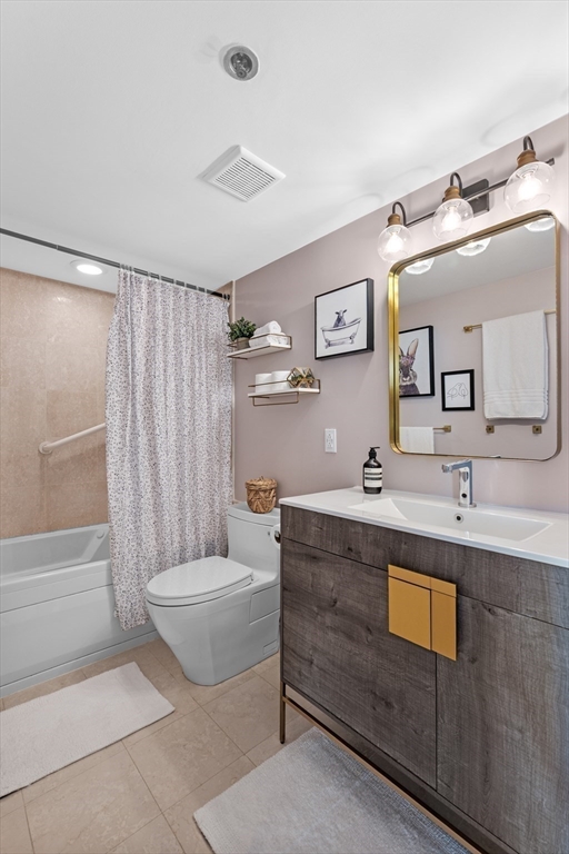 1731 Beacon Street, Unit 721 Brookline, MA 02445 - Photo 16 of 33