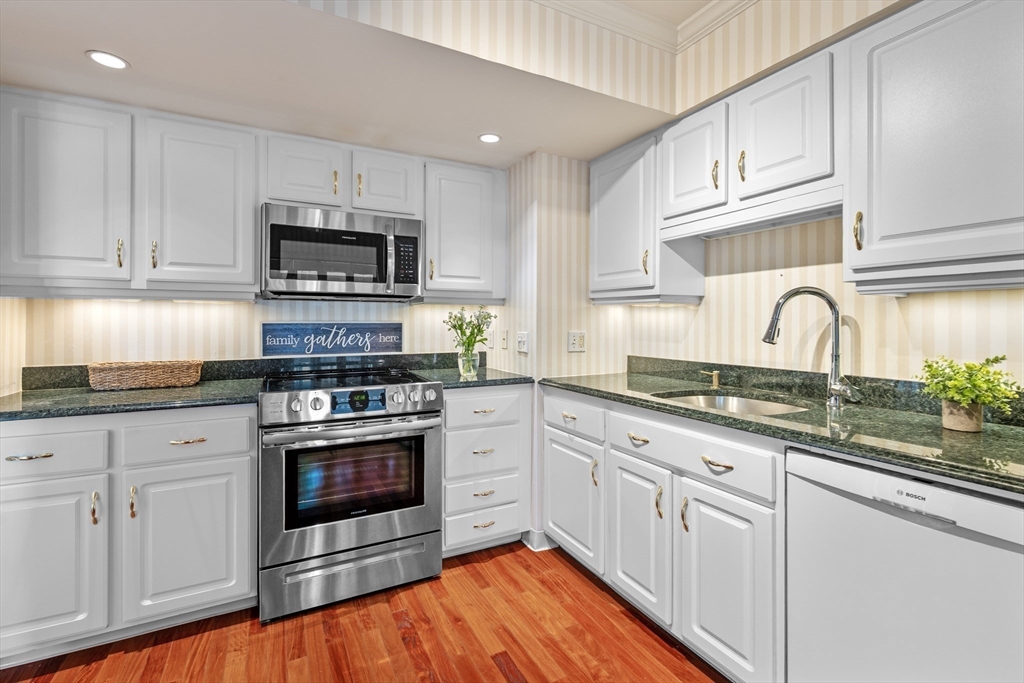 1731 Beacon Street, Unit 721 Brookline, MA 02445 - Photo 8 of 33