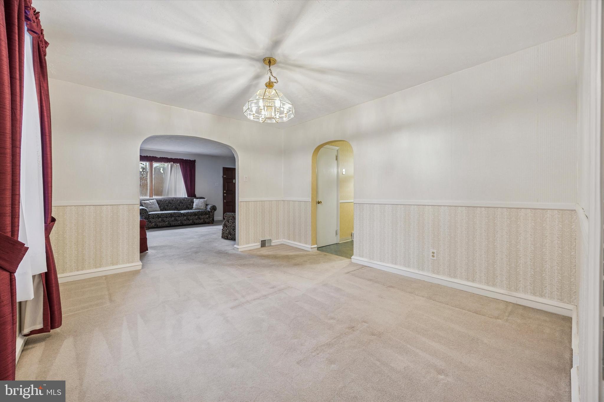 422 West Moreland Avenue Hatboro, PA 19040 - Photo 4 of 17 a view of a livingroom with a furniture