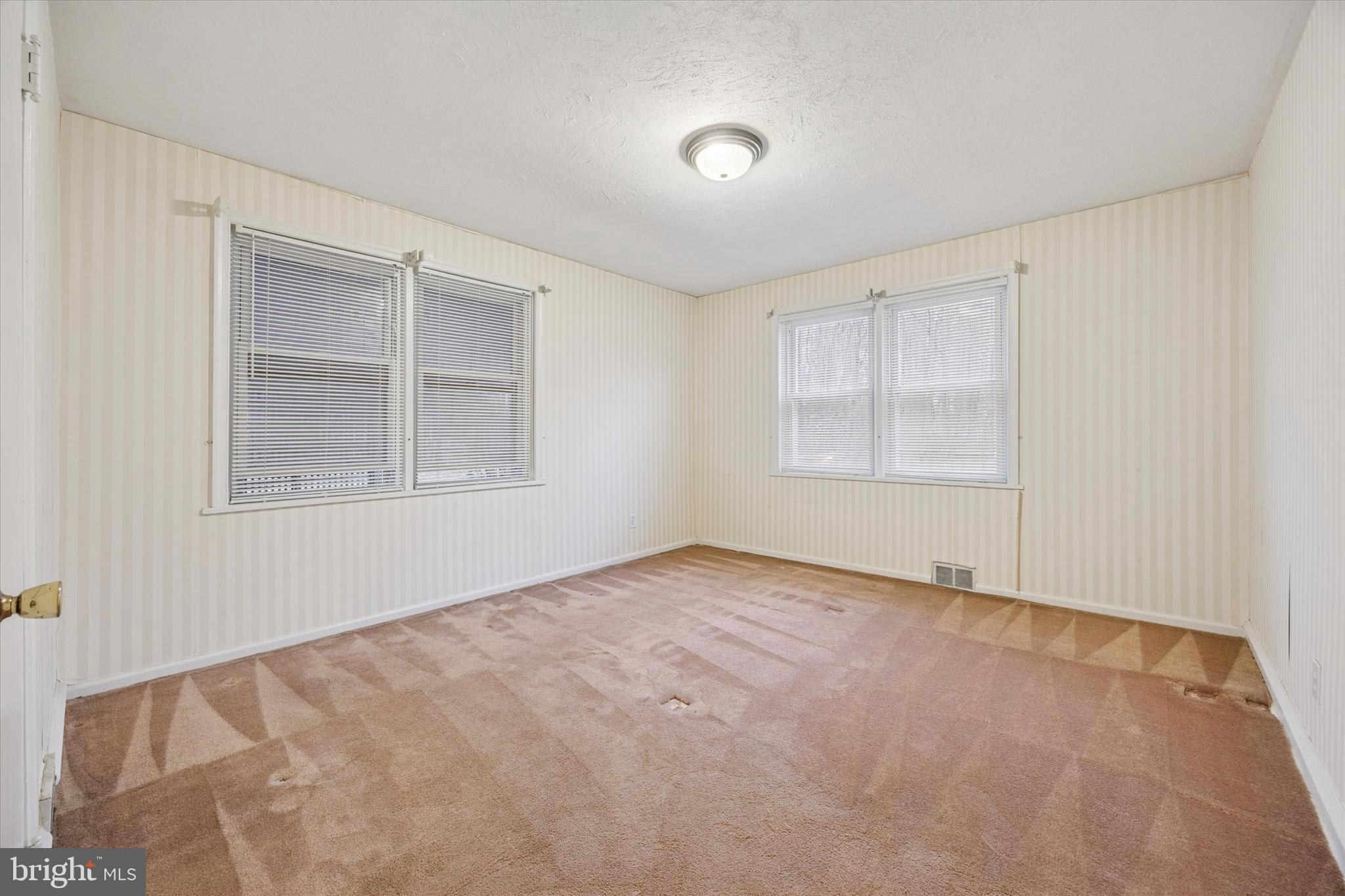 422 West Moreland Avenue Hatboro, PA 19040 - Photo 7 of 17 an empty room with windows