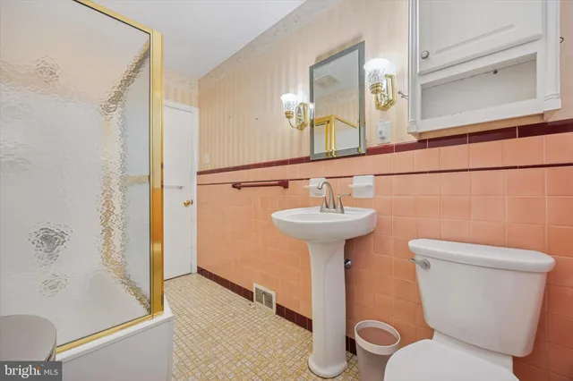 $465,000 | 422 West Moreland Avenue, Hatboro, PA 19040