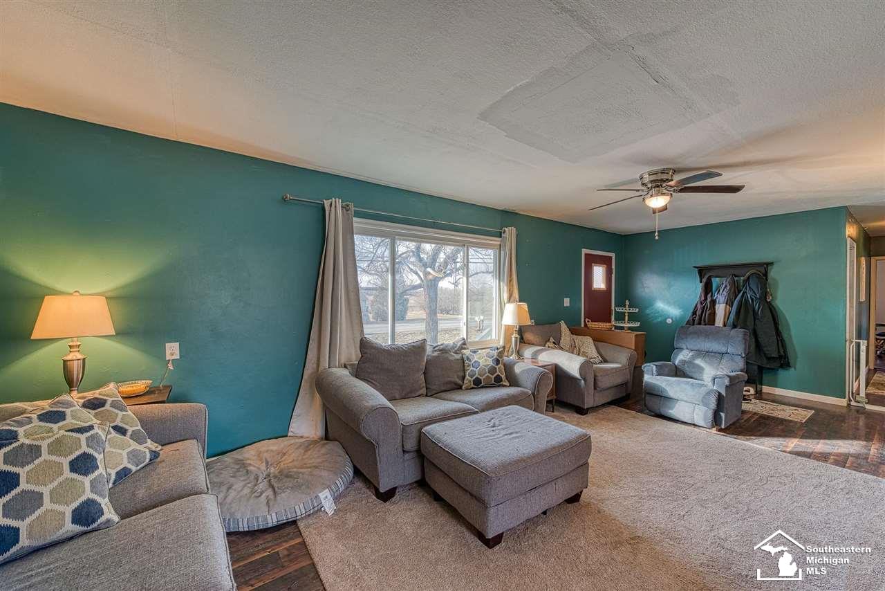2128 Baldwin Road Monroe, MI 48162 - Photo 2 of 23