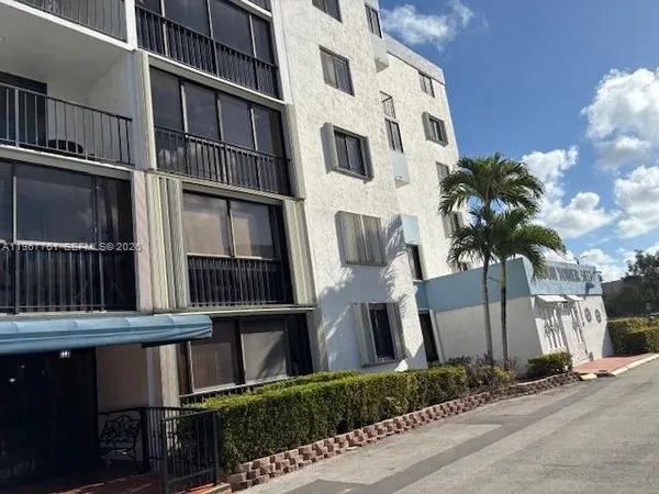 $199,900 | 5033 Northwest 7th Street, Unit 101, Miami, FL 33126