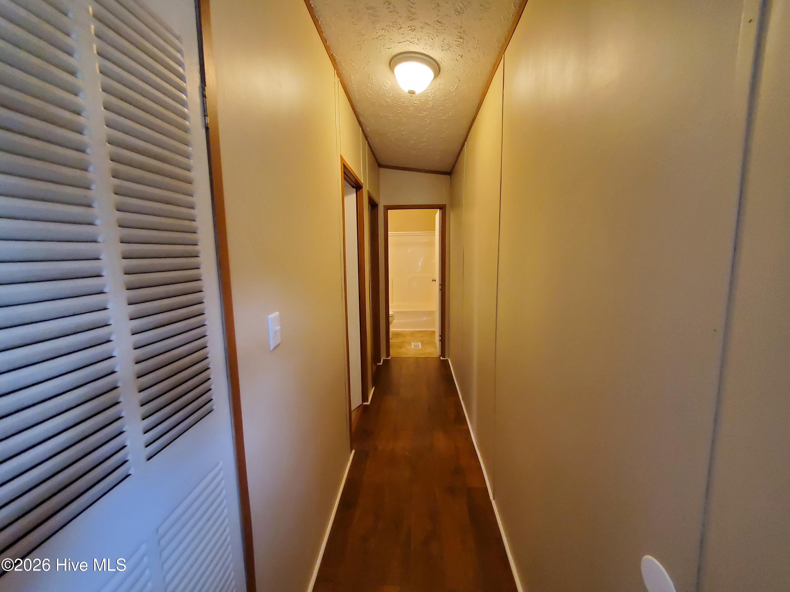 600 Leatherback Court Hubert, NC 28539 - Photo 16 of 19 Hallway