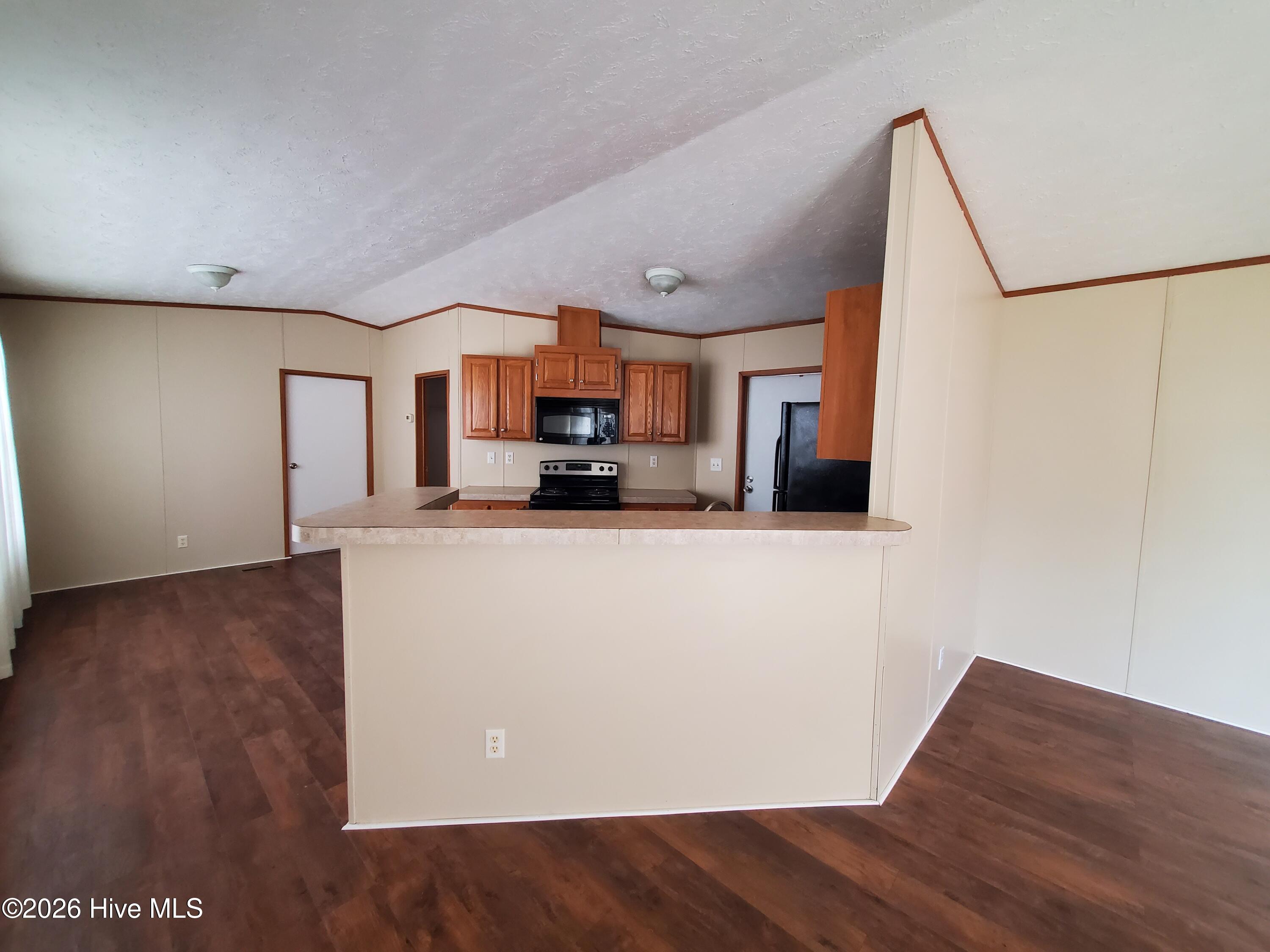 600 Leatherback Court Hubert, NC 28539 - Photo 4 of 19 Fresh paint