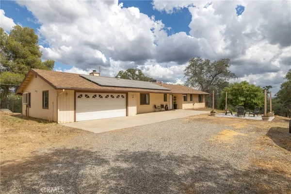 $325,000 | 41856 Horseshoe Way, Coarsegold, CA 93614