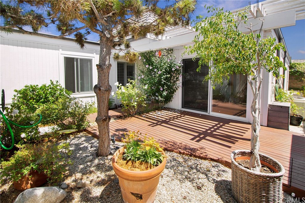 23822 Cassandra Bay Dana Point, CA 92629 - Photo 2 of 24 Gated Front Courtyard/Patio