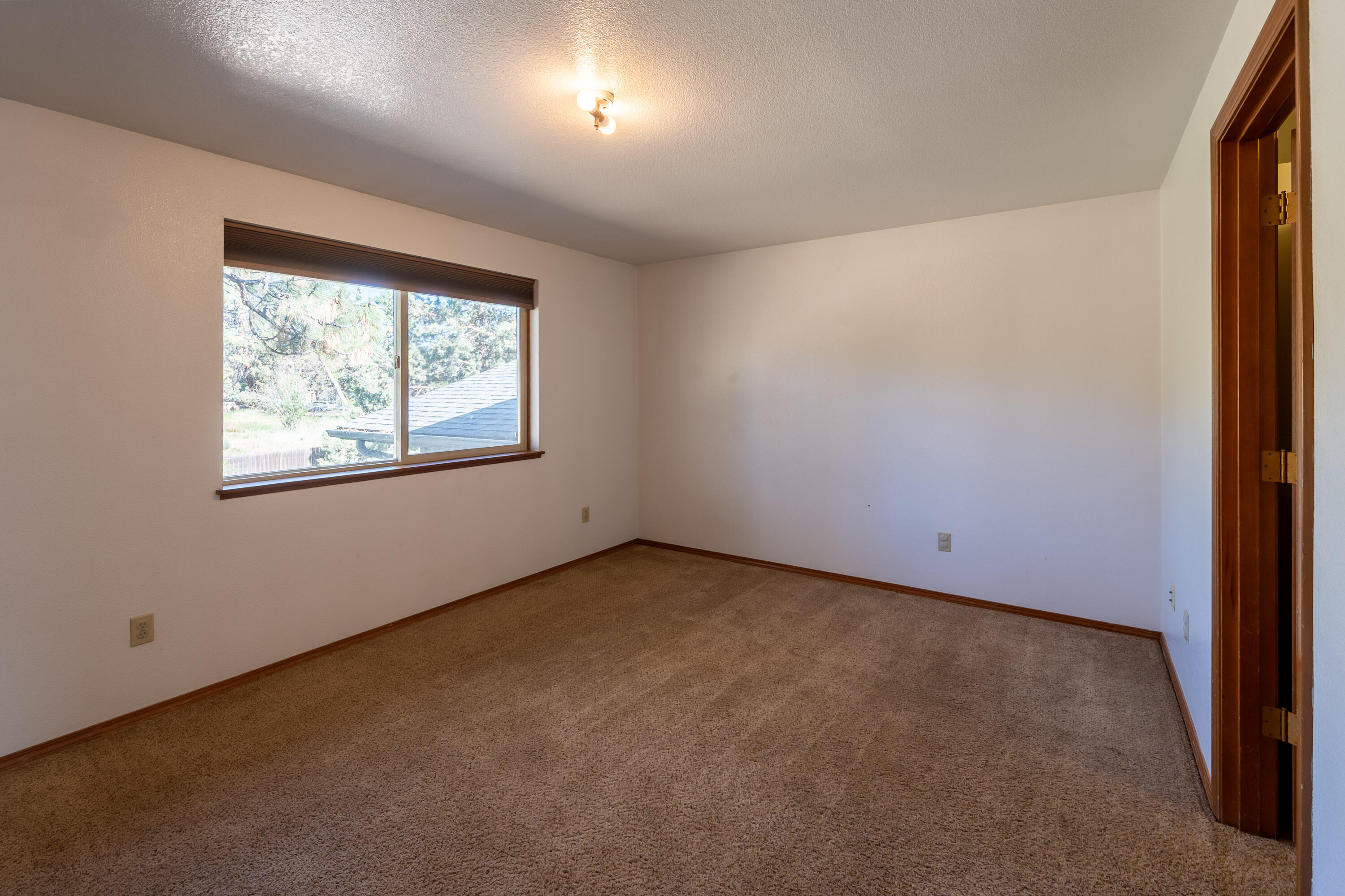 61235 Benham Road Bend, OR 97702 - Photo 11 of 47 TPark_2415_061725-HDR