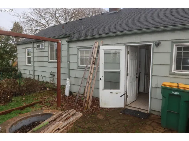 $385,000 | 138 Maple Boulevard, Troutdale, OR 97060