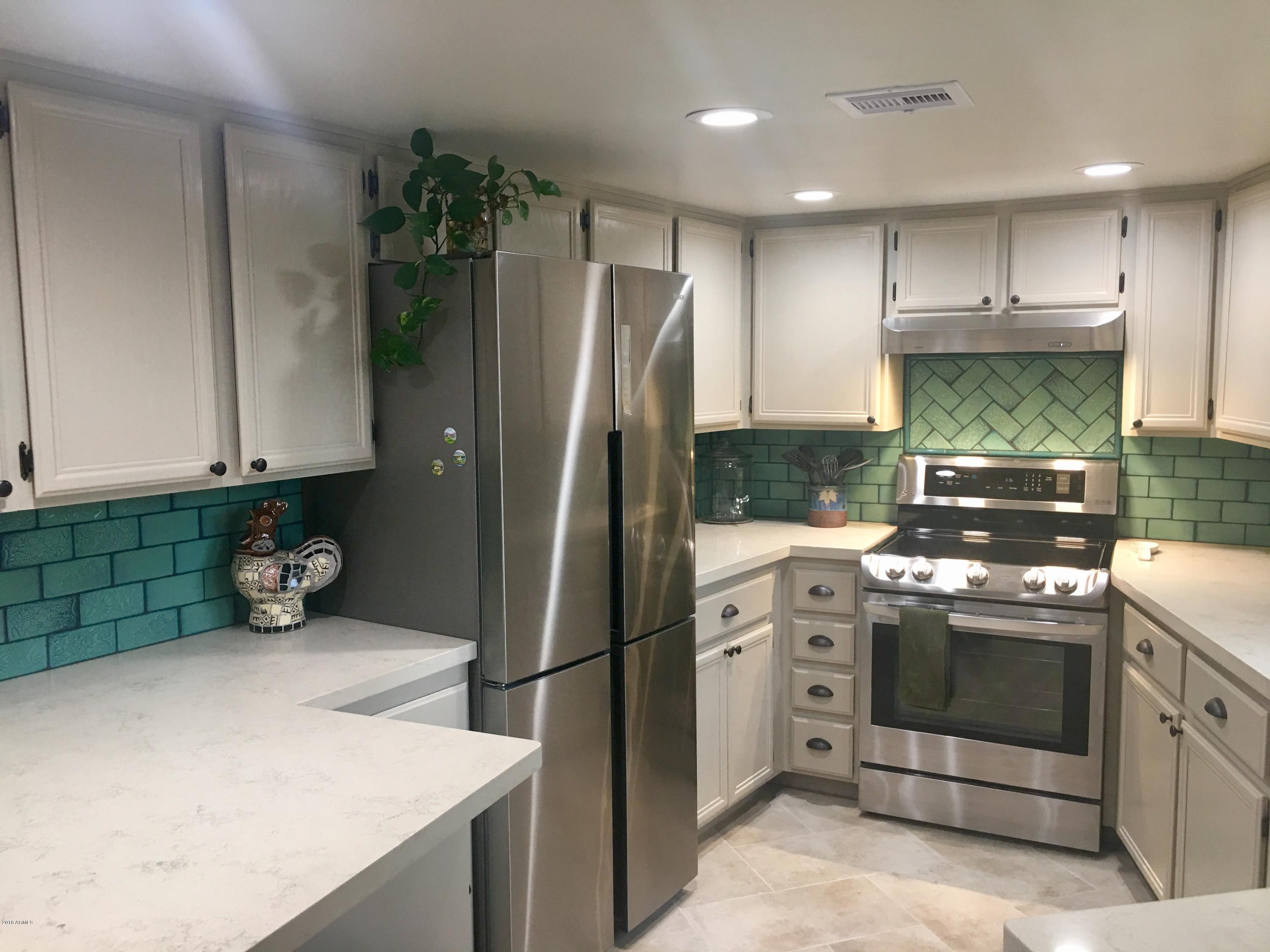 6516 North 14th Street, Unit 2 Phoenix, AZ 85014 - Photo 5 of 16 IMG_2417