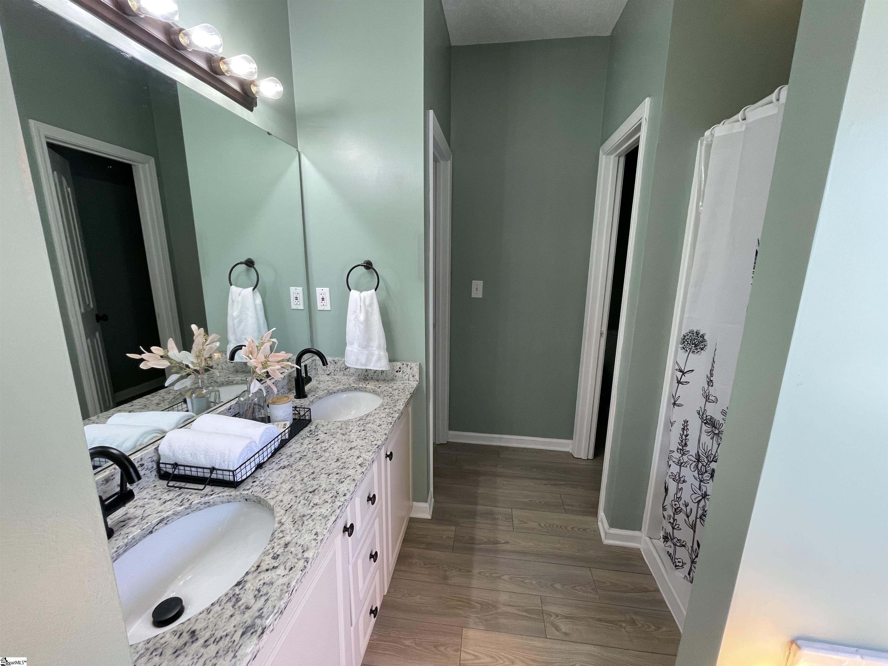 305 Goldenrain Way Simpsonville, SC 29680 - Photo 15 of 31