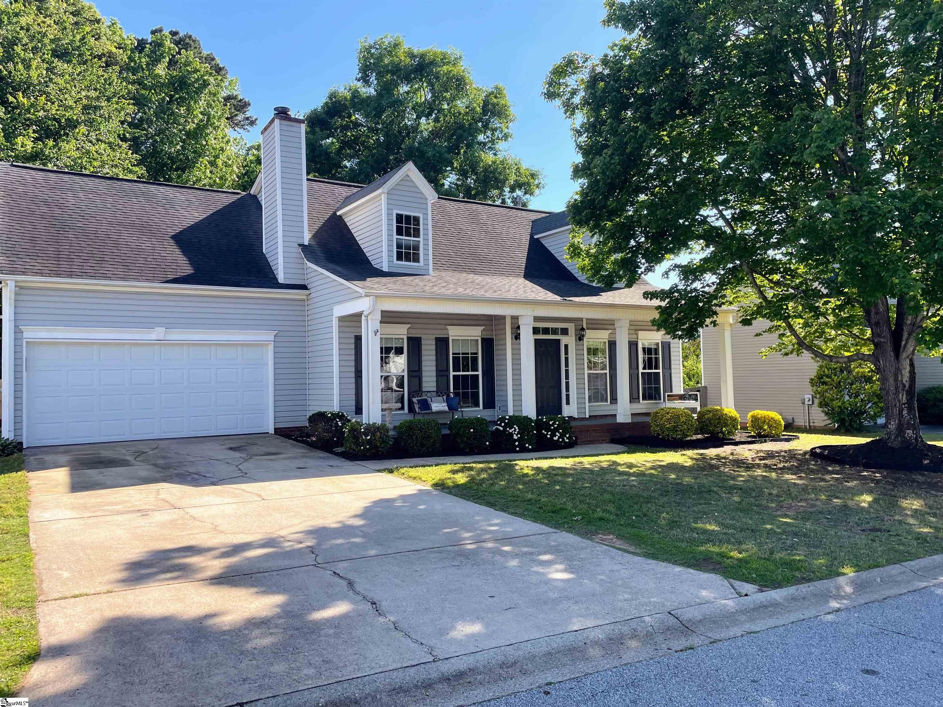 305 Goldenrain Way Simpsonville, SC 29680 - Photo 2 of 31