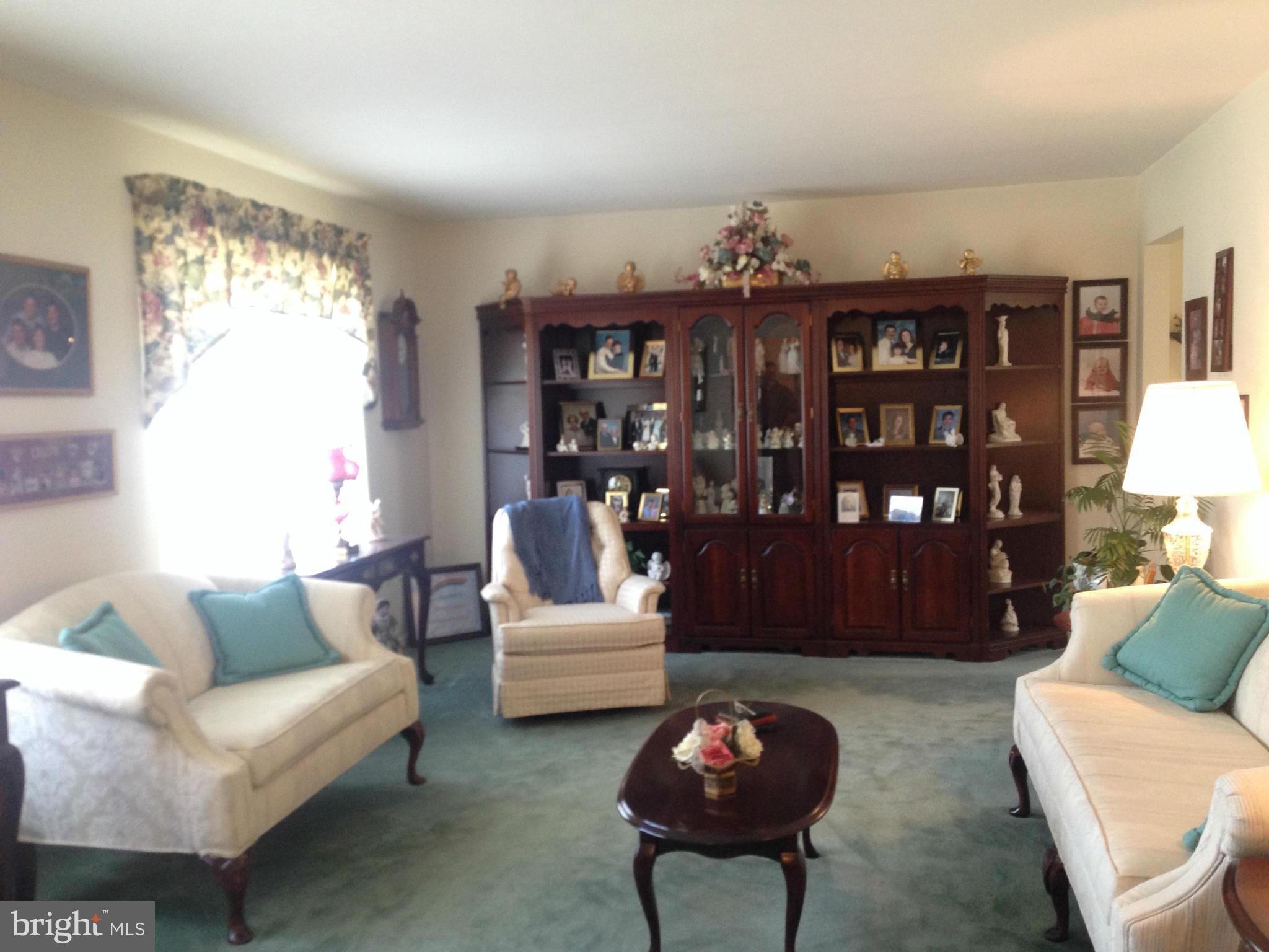 1171 Long Valley Road Westminster, MD 21158 - Photo 6 of 30 Living Room