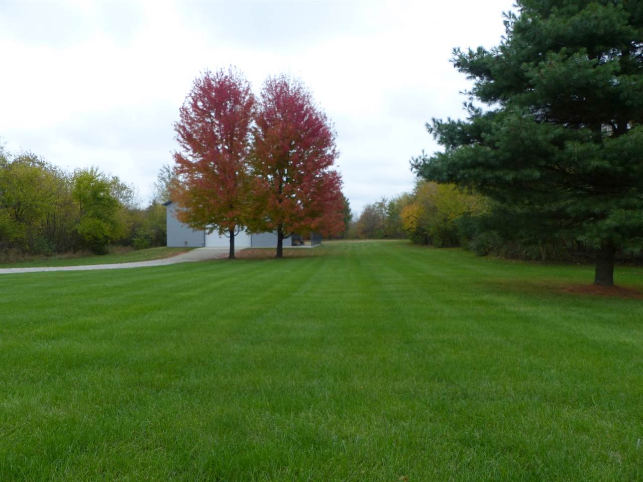 68666 Tamarack Road Walkerton, IN 46574 - Photo 3 of 36