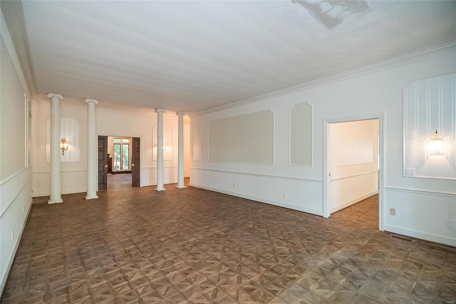 6 Upper Price Road St. Louis, MO 63132 - Photo 4 of 30 Gallery Image 4