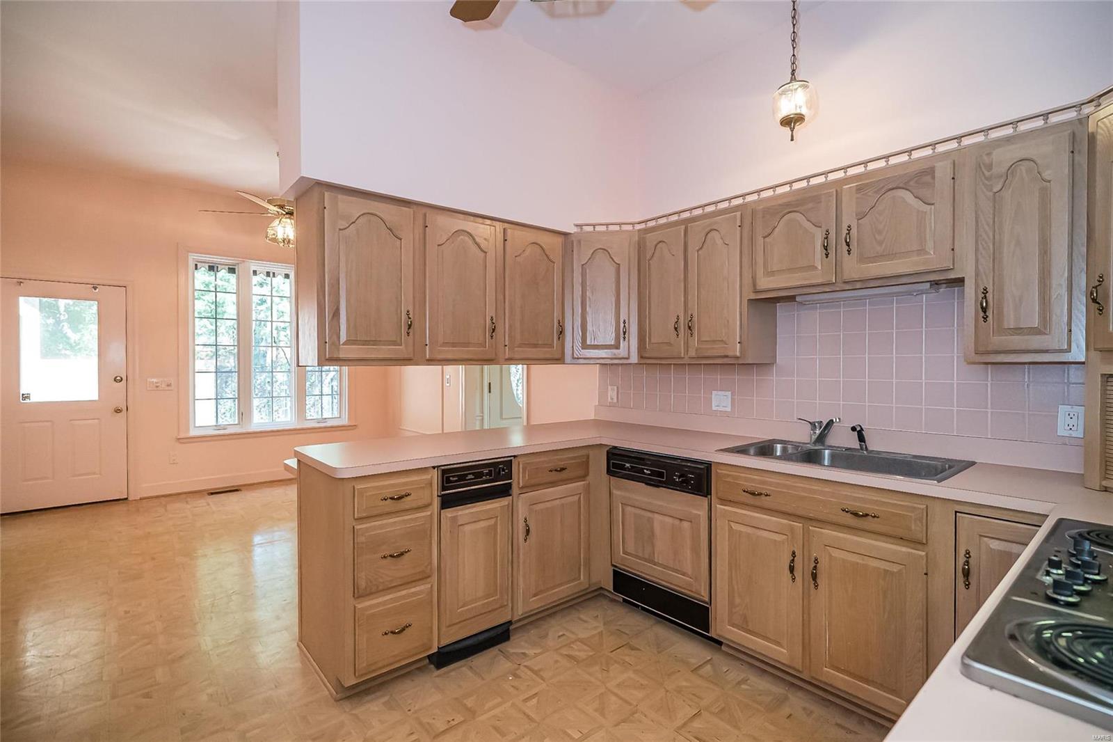 6 Upper Price Road St. Louis, MO 63132 - Photo 9 of 30 Gallery Image 9