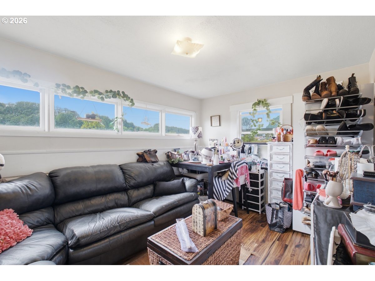 21095 Savage Road Sheridan, OR 97378 - Photo 20 of 43
