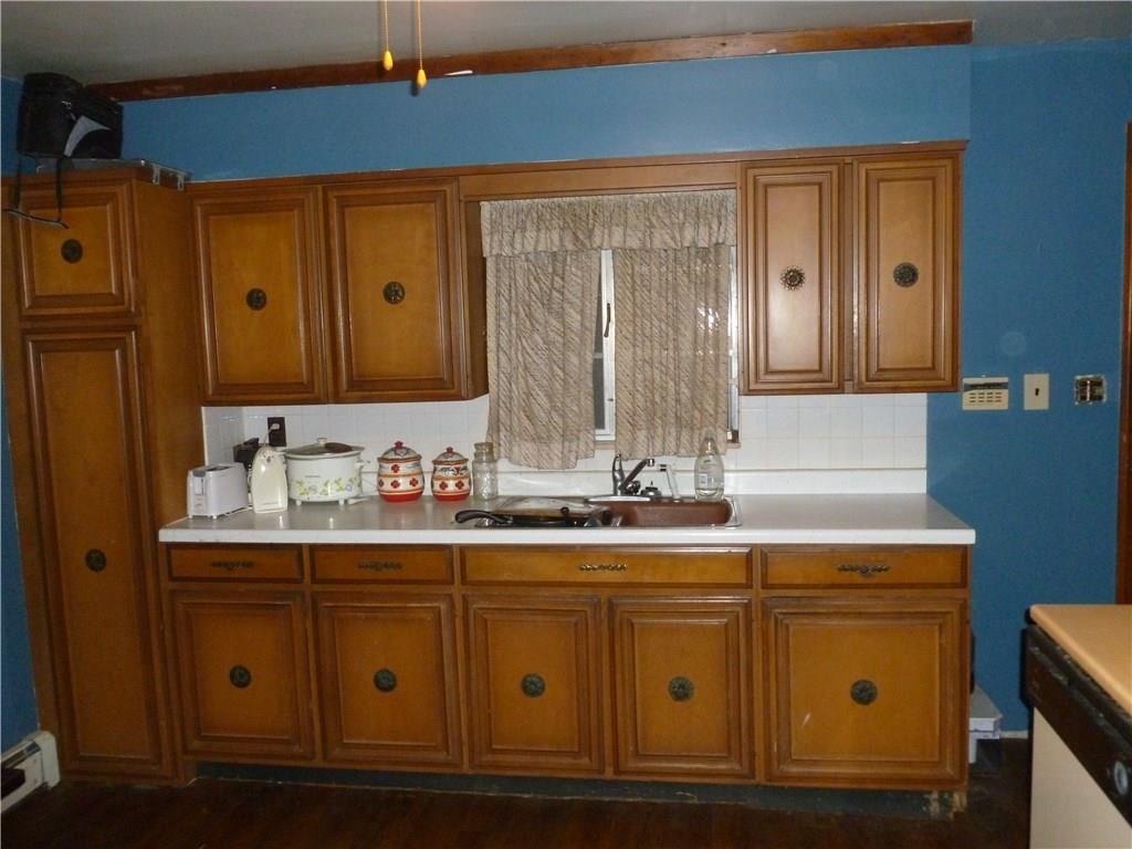 3834 New Carlisle Springfield, OH 45504 - Photo 2 of 32