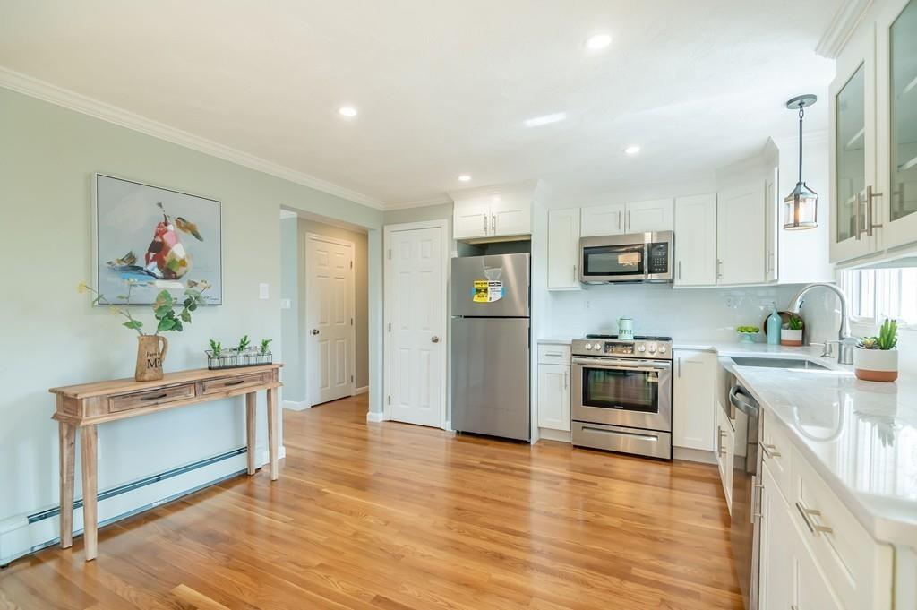 30 Landers Road Reading, MA 01867 - Photo 5 of 28 Gallery Image 5