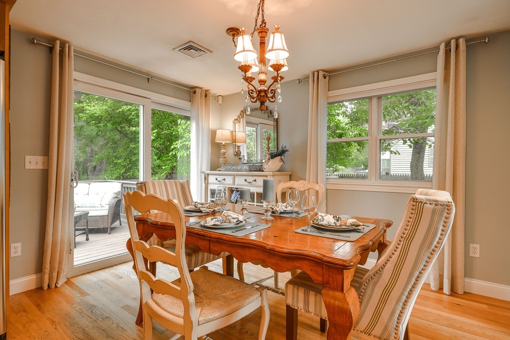 54 Turner Road Holliston, MA 01746 - Photo 4 of 19