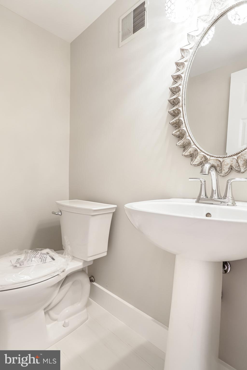 6009 Riddle Walk Alexandria, VA 22312 - Photo 10 of 71 Gallery Image 10
