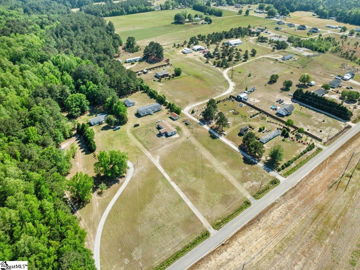 1825 Guitar Road Timmonsville, SC 29161 - Photo 4 of 38