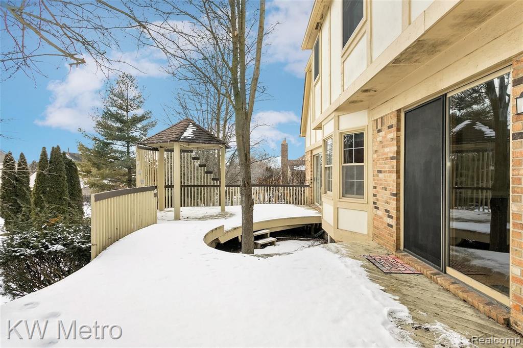 42309 Waterfall Road Northville, MI 48168 - Photo 51 of 58