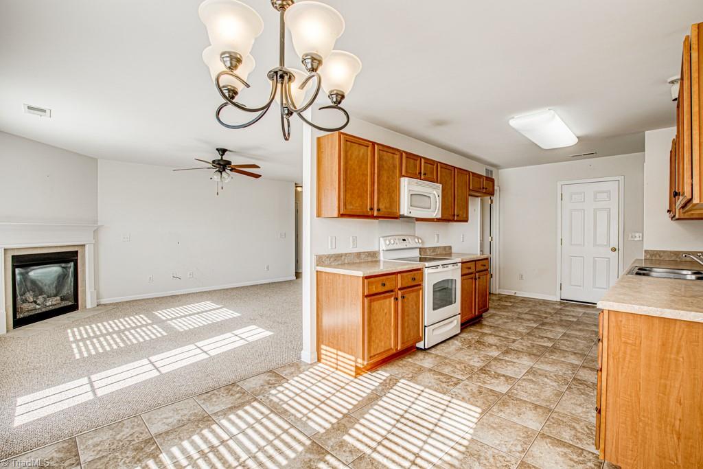 4553 Silo Ridge Clemmons, NC 27012 - Photo 8 of 30 Gallery Image 8