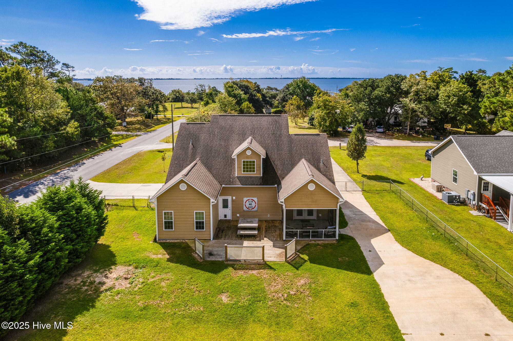 106 Barbour Drive Newport, NC 28570 - Photo 14 of 59 55-web-or-mls-chadwick-visuals-106-barbo