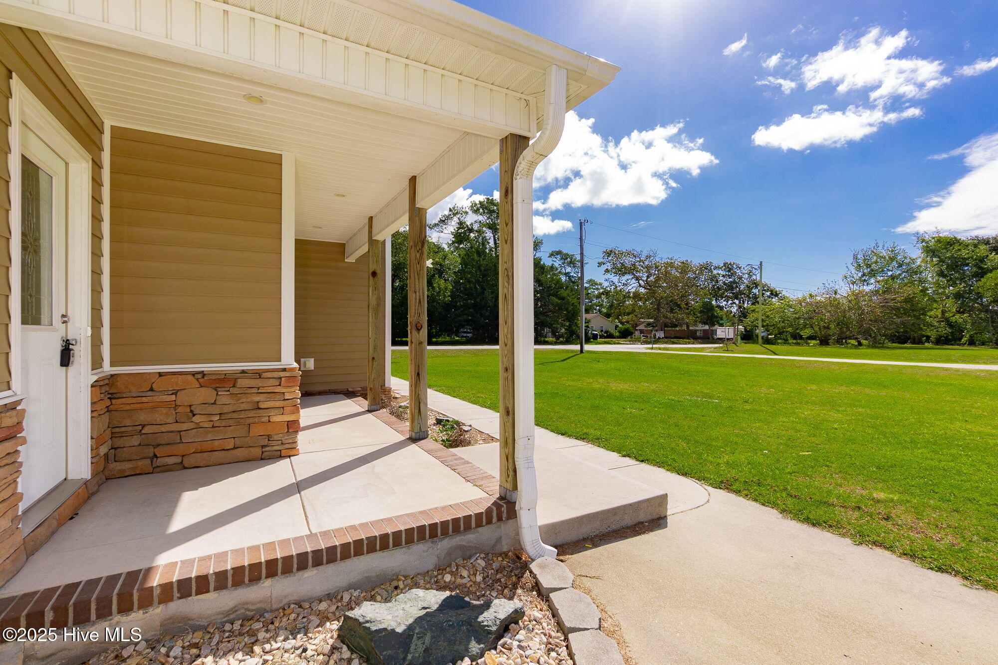 106 Barbour Drive Newport, NC 28570 - Photo 18 of 59 5-web-or-mls-chadwick-visuals-106-barbou
