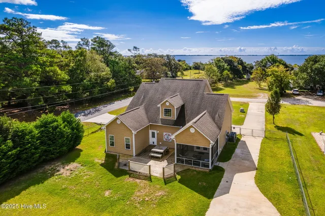 $2,700 | 106 Barbour Drive, Newport, NC 28570