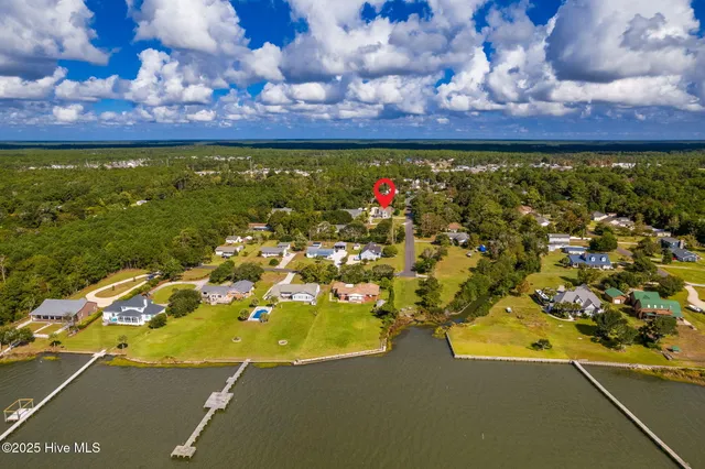 $2,700 | 106 Barbour Drive, Newport, NC 28570