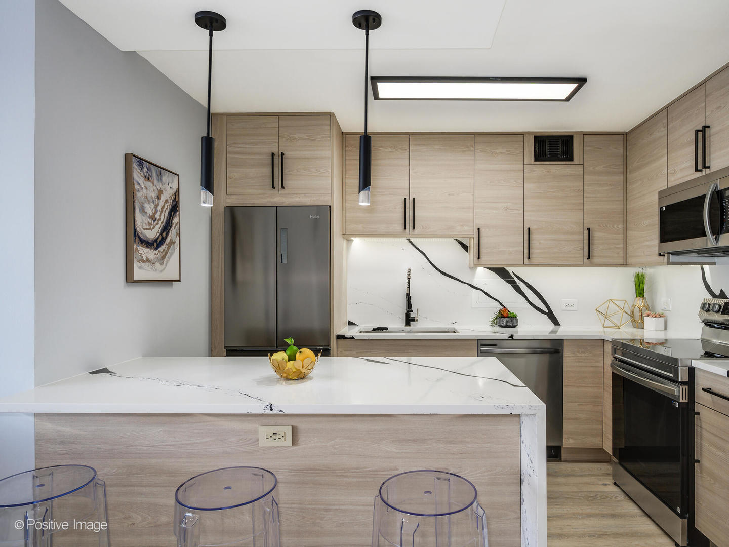 6157 North Sheridan Road, Unit 9J Chicago, IL 60660 - Photo 4 of 22