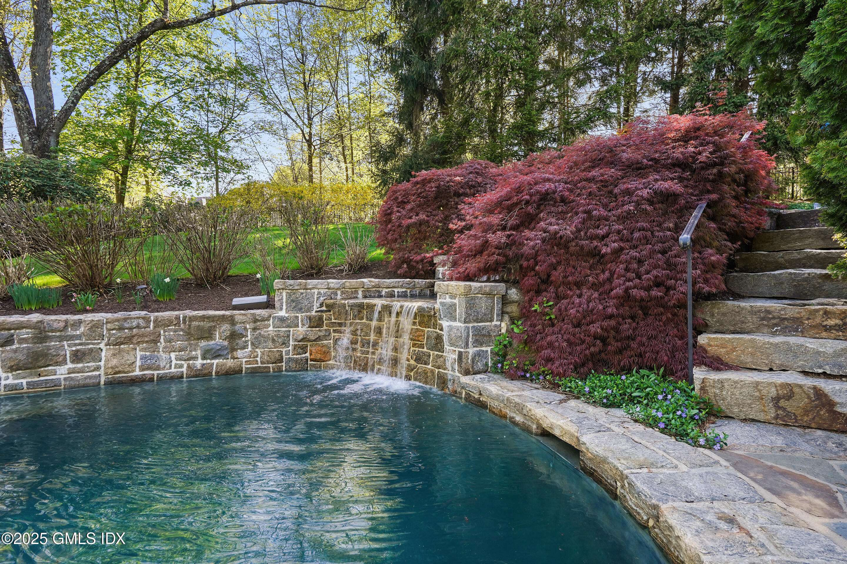 8 Chieftans Road Greenwich, CT 06831 - Photo 2 of 57 WONDERFUL WATERFALL